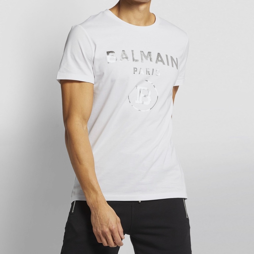 Balmain Tshirt Front Logo Size
XL!! Brand New With Tags 100% Cotton